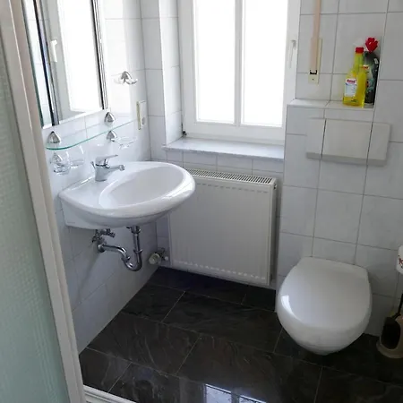 Bi Tiews To Hus Lejlighed *