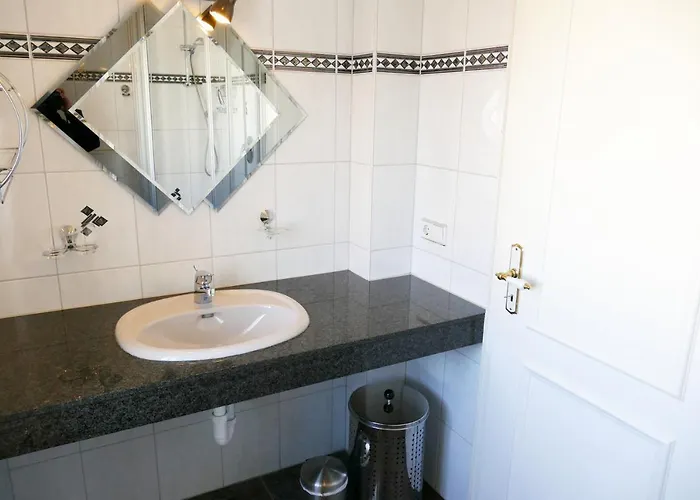 Bi Tiews To Hus * Heringsdorf (Usedom)